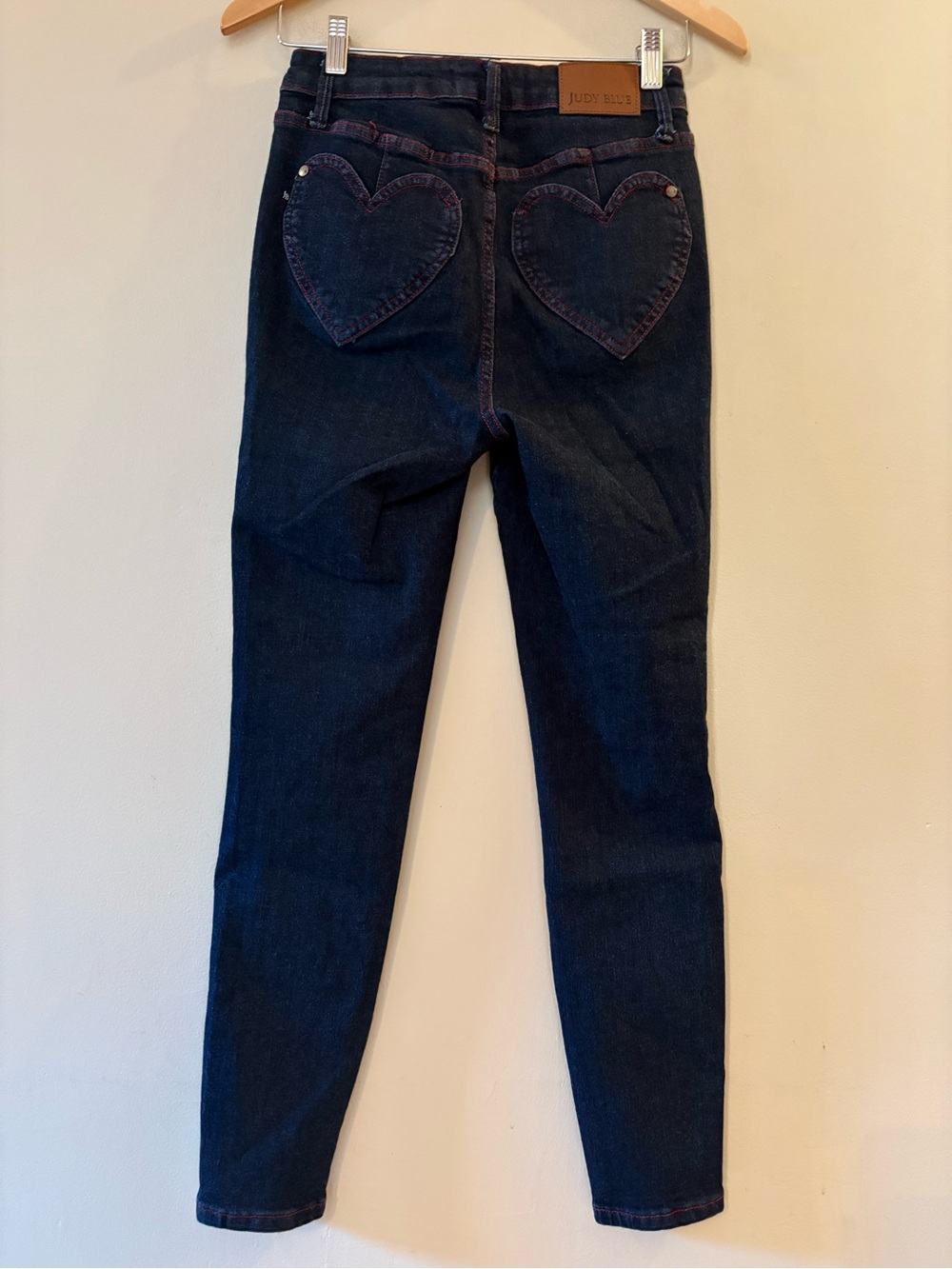 Judy Blue Heart You, High Rise Skinny Jeans Contrast Red Stitching Sz 3 or 26.